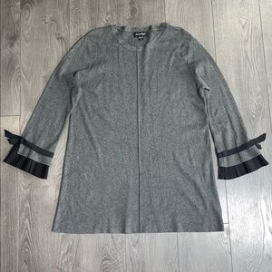 Charlie Paige bell sleeves relaxed fit sweater shirt